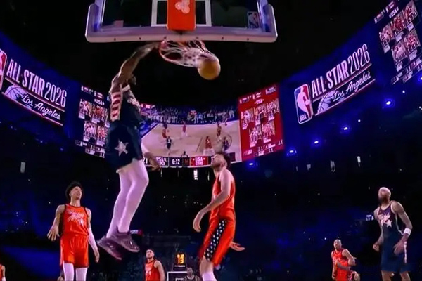 NBA全明星赛-美国星辰队37-35加时险胜世界队,文班空砍14分