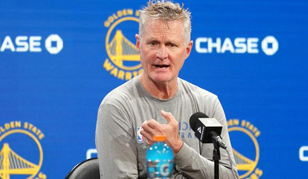 勇士主帅科尔向NBA提出减赛要求，呼吁减少10场常规赛