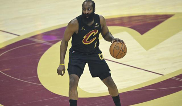 哈登加盟骑士显成效,直言NBA本质是生意