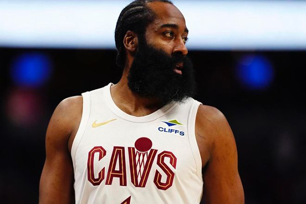 哈登谈超巨换队常态:NBA本就是生意,忠诚被过度吹捧