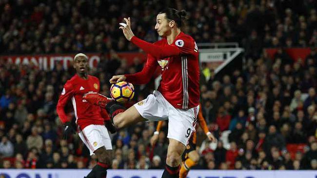 目前的伊布效力于<a href=/zuqiu/acmilan/ target=_blank class=infotextkey>AC米兰</a>,仍然是队内顶级前锋
