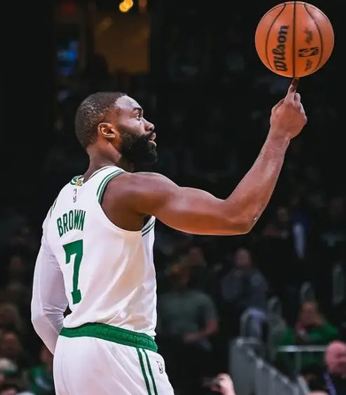 <a href=/lanqiu/celtics/ target=_blank class=infotextkey>凯尔特人</a>主场复仇开拓者,杰伦布朗高效带队止颓